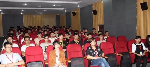 云和数据JAVA、HTML5、VR班开学盛况——在云和,为爱再出发